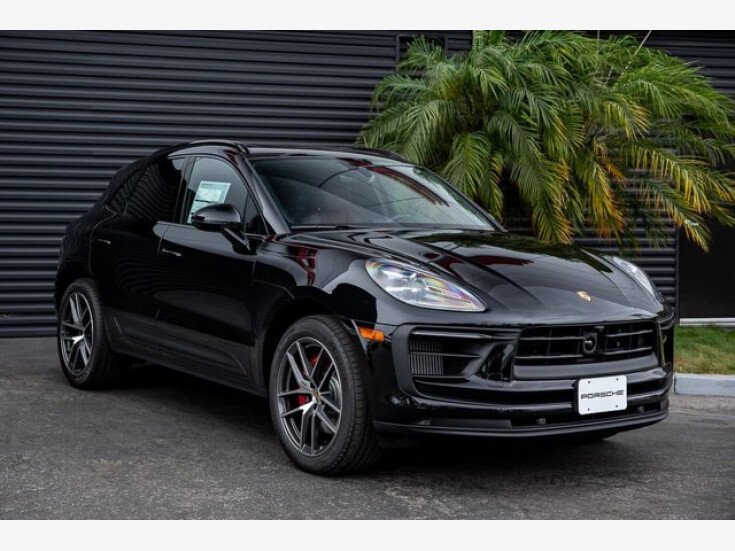 Thumbnail Photo undefined for New 2022 Porsche Macan S